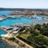 Vue aérienne du port d’Antibes et de ses nombreux yachts